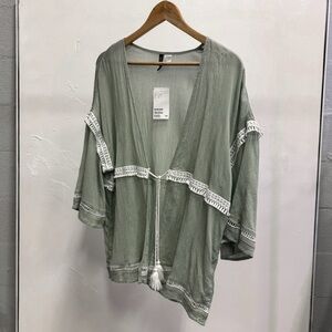 Beautiful Lace Trim Kimono Cover Up